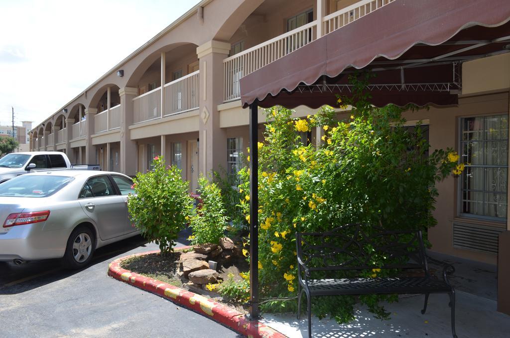 Americas Best Value Inn-Near Nrg Park/Medical Center Houston Exterior photo