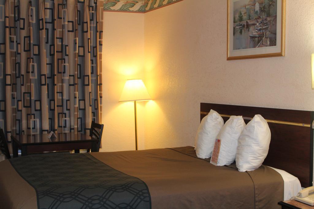 Americas Best Value Inn-Near Nrg Park/Medical Center Houston Exterior photo